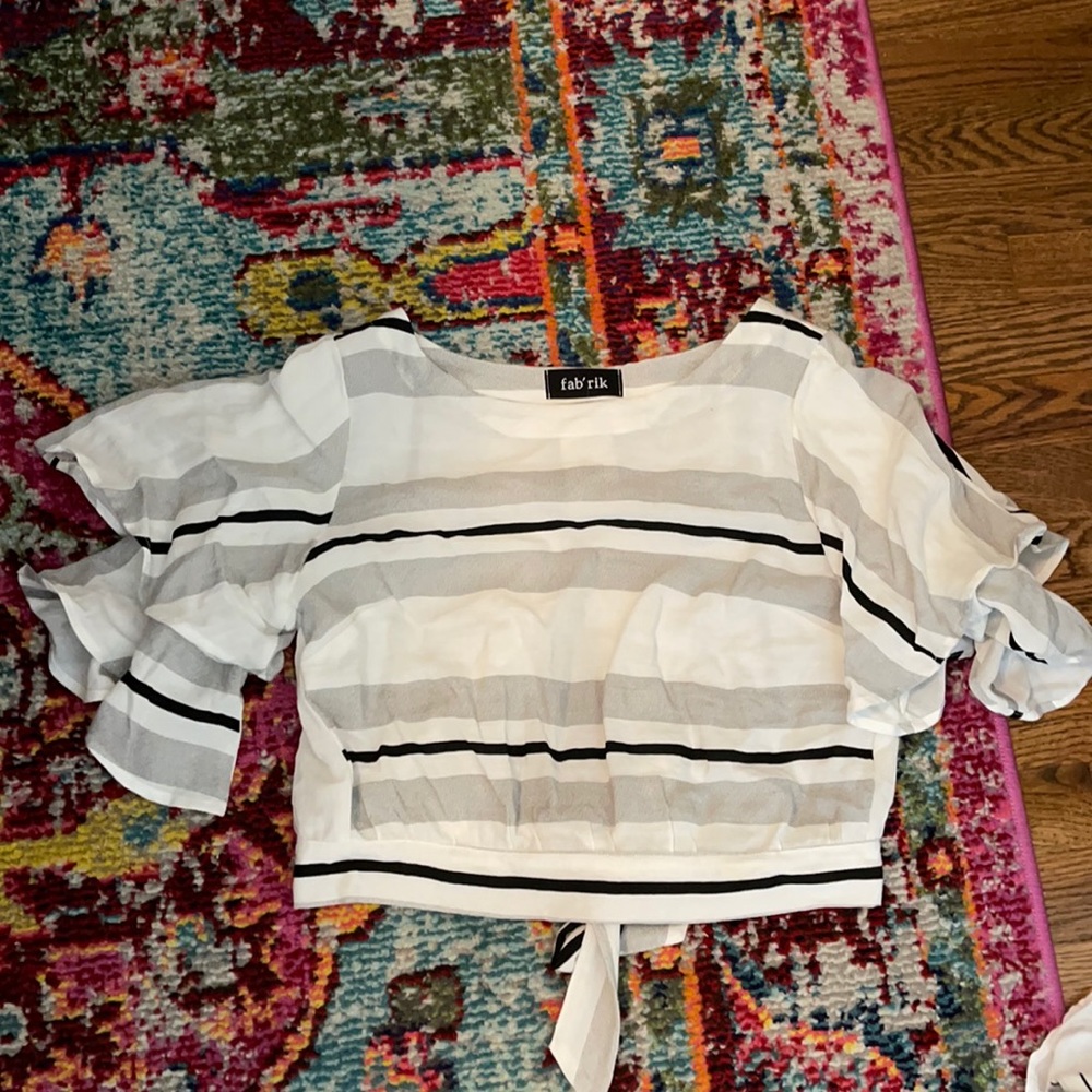 fabrik crop top tie in back